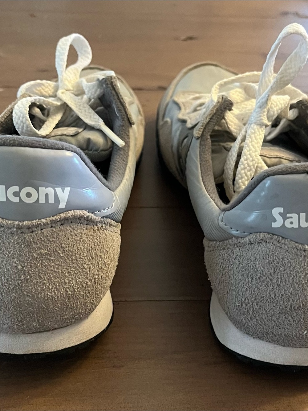 Saucony Women’s Light Gray & White Suede Mesh Sneakers - Picture 2 of 5